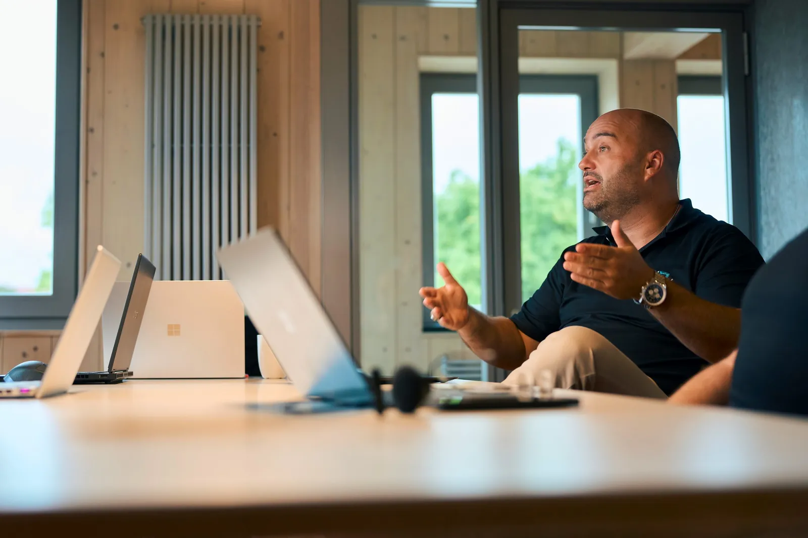 Diskussion im Besprechungsraum